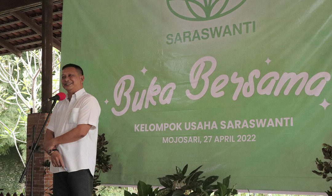 Buka Bersama Kelompok Usaha Saraswanti di Ladang Anggrek Mojokerto
